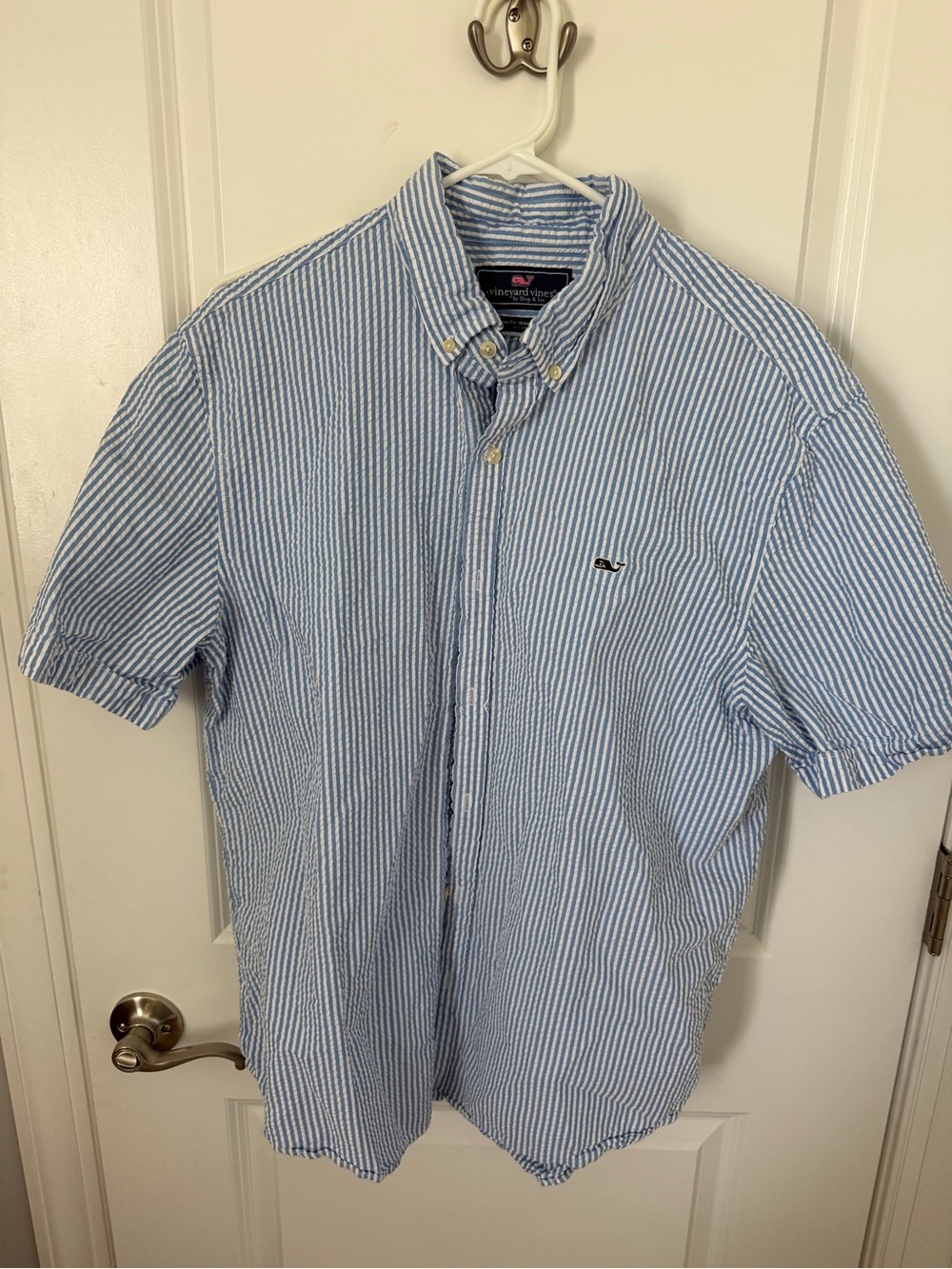 Vineyard Vines Blue and White Seersucker Short-Sleeve Button-Down Shirt